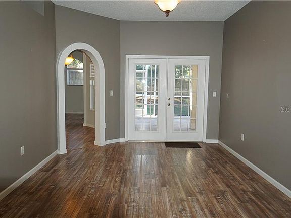 3rd image of 820 Palm Forest Ln