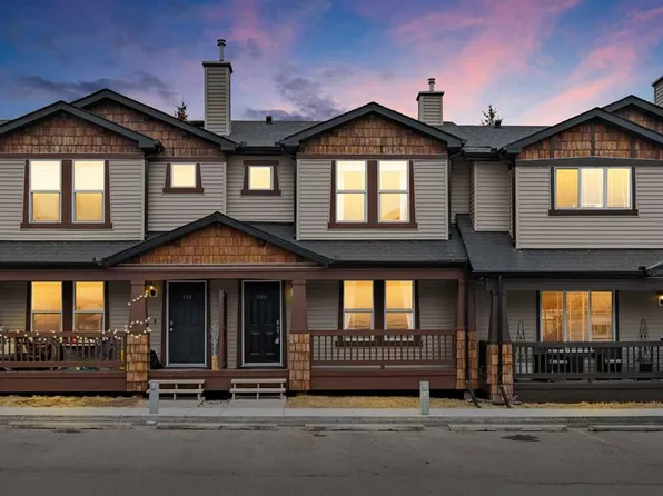 106 W Panatella Park NW, Calgary, AB T3K 6K4
