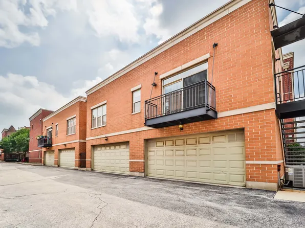 759 W Eastman St, Chicago, IL 60610
