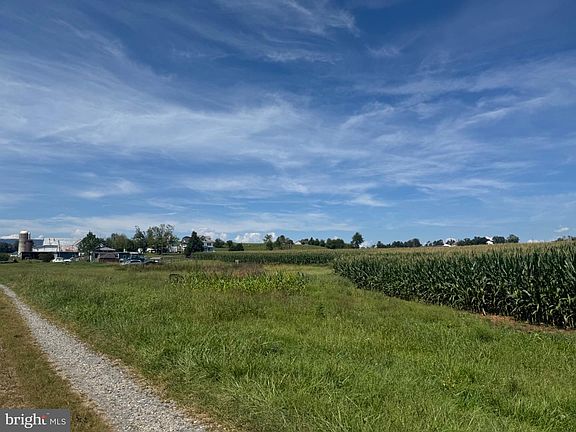 3rd image of Bicentennial Ln