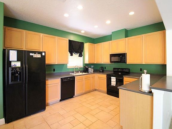 5th image of 3829 Shawn Cir