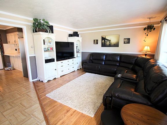3rd image of 3703 E Daleen St