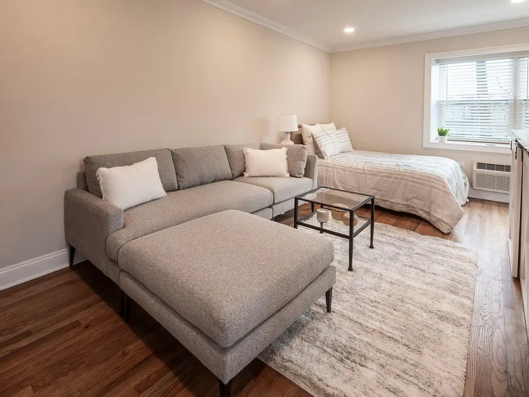 The Parkview at Polifly: In-Unit Washer & Dryer, Heat and Water Included, and Cat & Dog Friendly — Photo 20