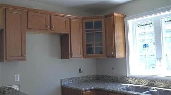 4th image of 22 Sawin Dr