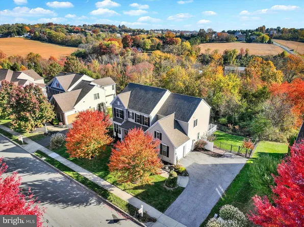 2762 Meadow Cross Way, York, PA 17402