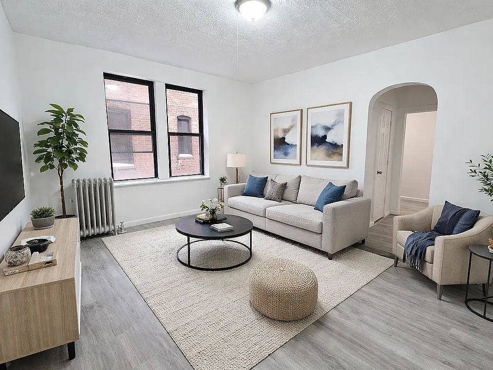 2nd image of 608 W 192nd St APT 4D