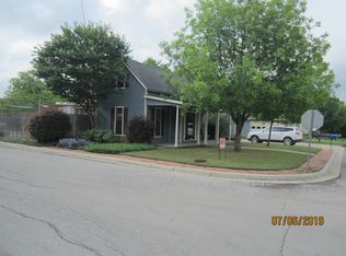 1308 17th St, Bridgeport, TX 76426