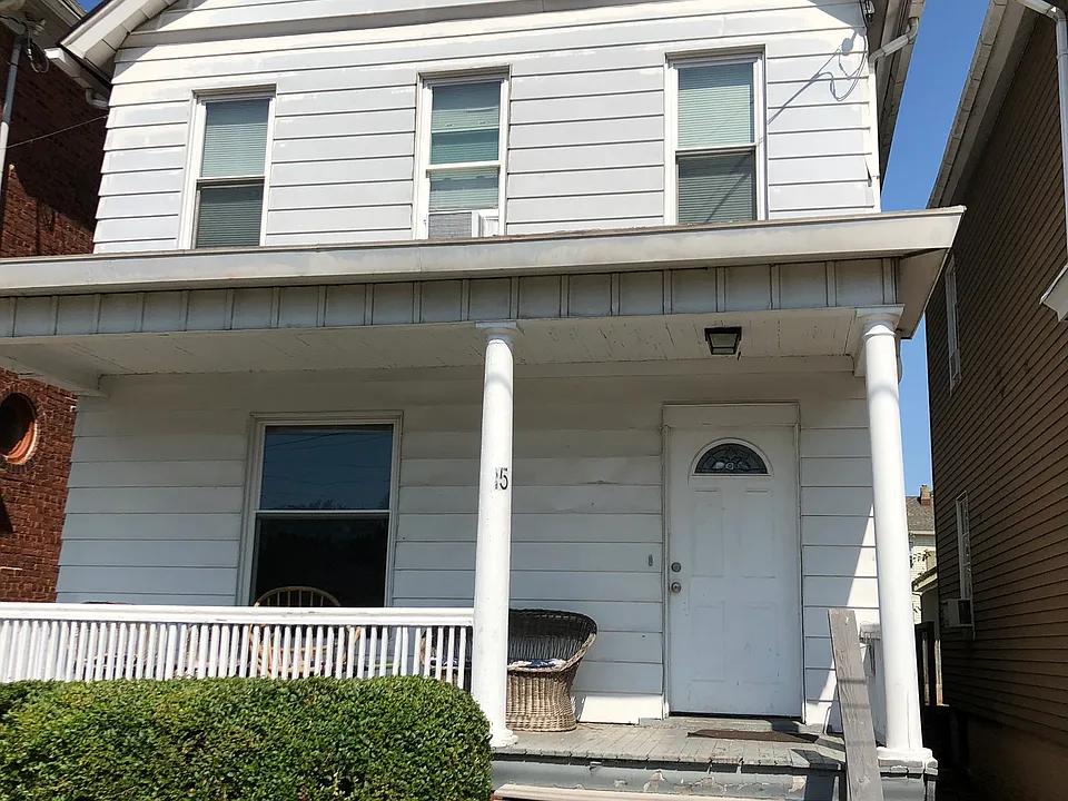 15 Delafield St