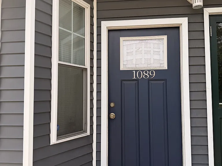 1089 Whalley Ave #LEFT — Photo 1