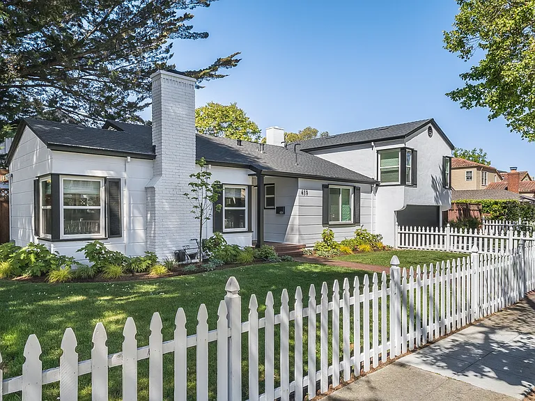 Marin Dr — Photo 3