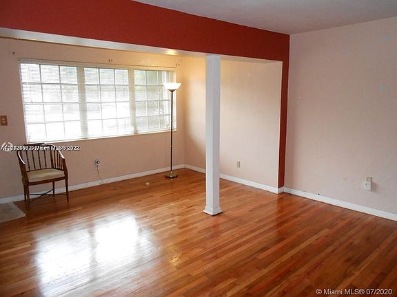 3rd image of 1260 NE 129th St #1