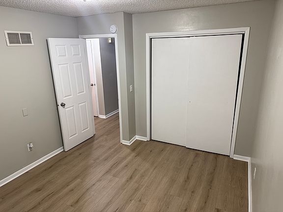 5th image of 809 Williams St