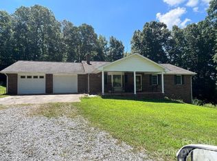 180 Sand Castle Dr, Nebo, NC 28761