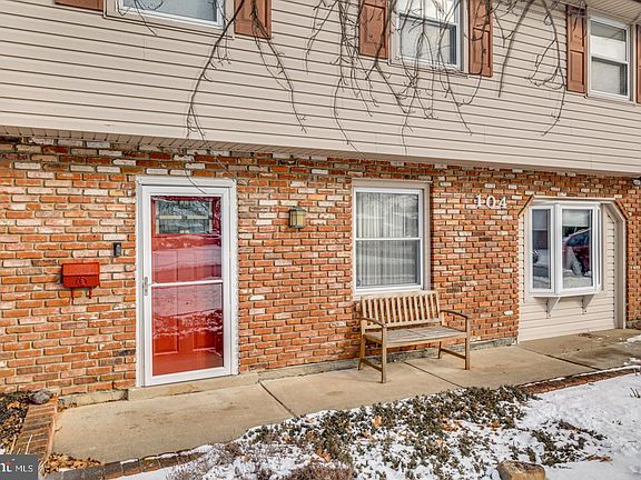 4th image of 104 Knollwood Dr