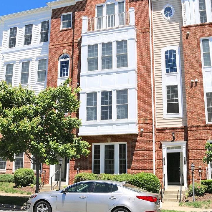 1st image of 2334 Brookmoor Ln