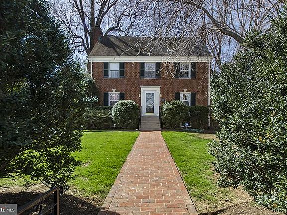 2nd image of 207 Forest Dr