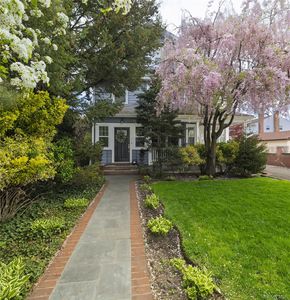 75 Lee Avenue, Rockville Centre, NY, 11570