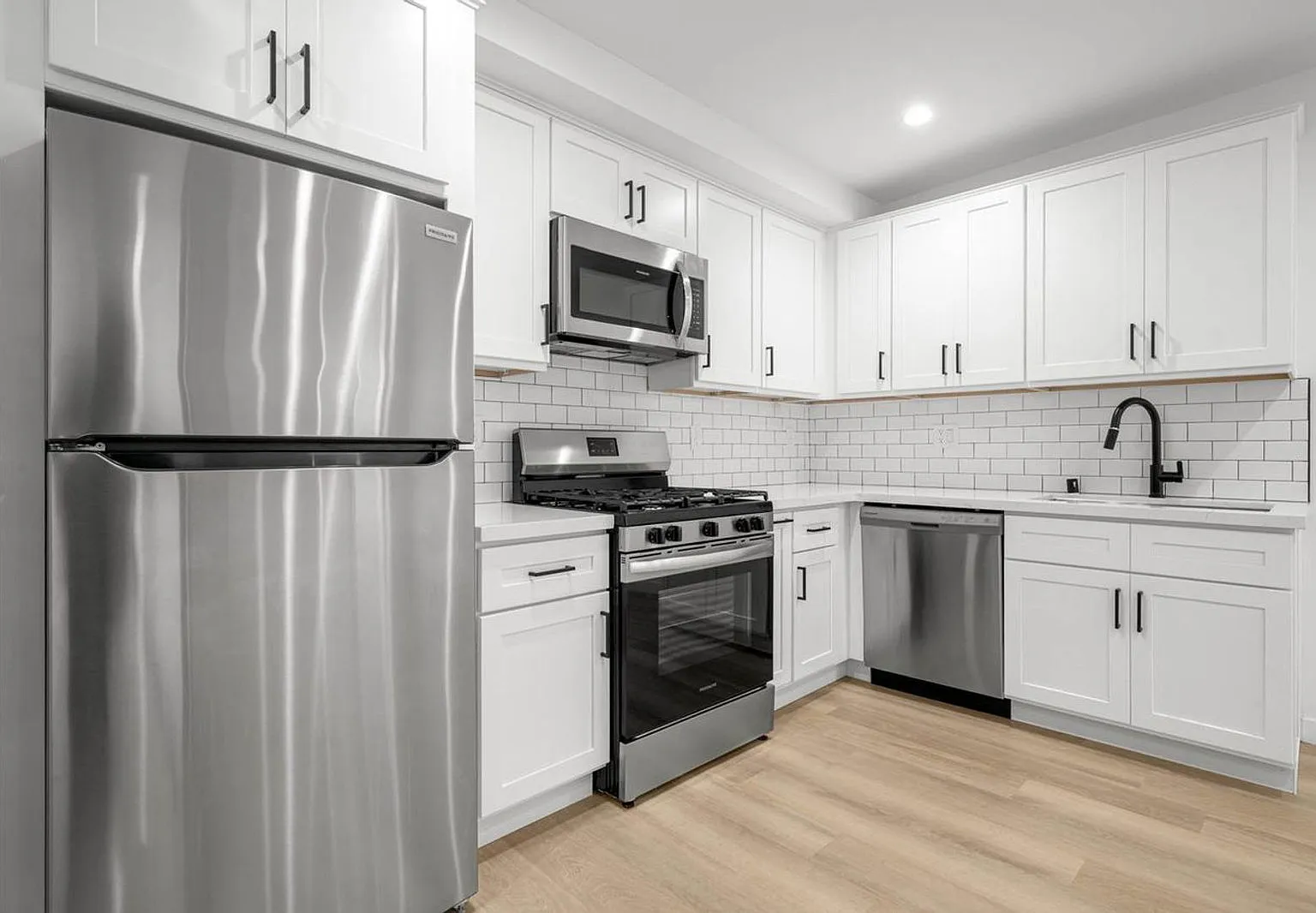 1 bed, 1.0 bath, 500 sqft, $1,795 — Photo 1