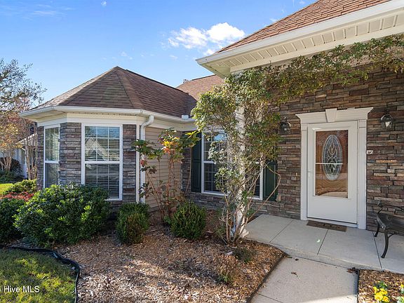 4th image of 210 Heartwood Drive