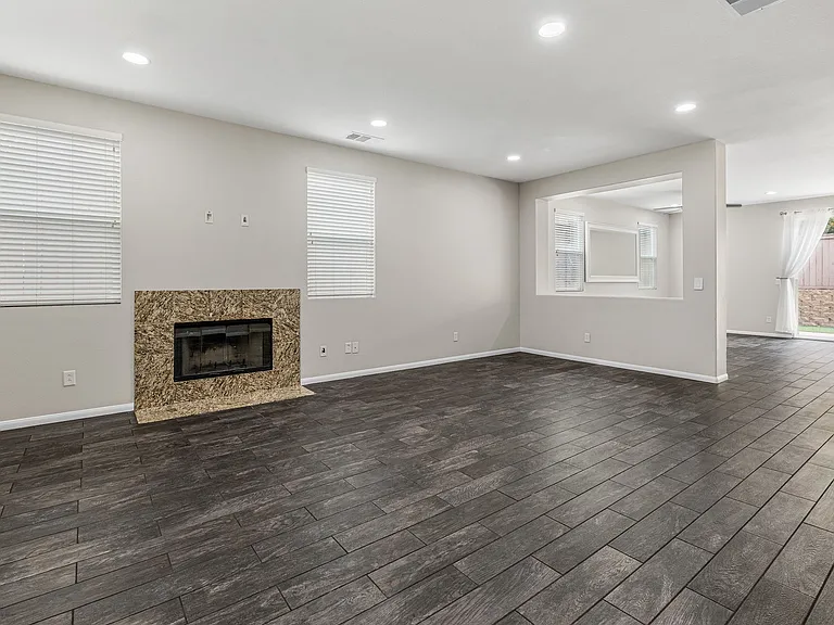 1553 Yanonali Ave — Photo 1