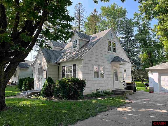 2nd image of 809 9th Ave N