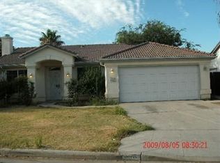 5684 E Grove Ave, Fresno, CA 93727