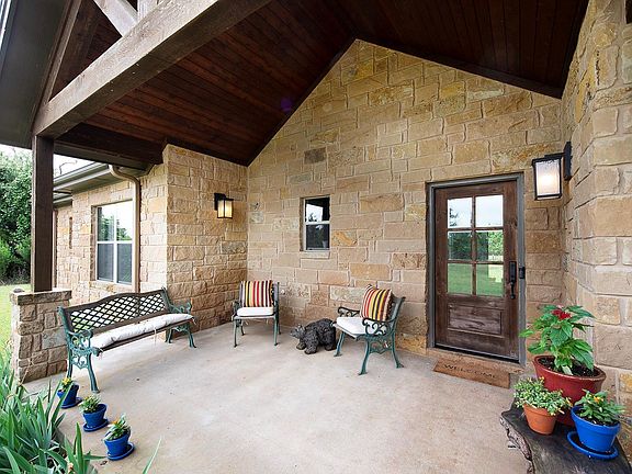 2nd image of 7075 Ranch Road 1869