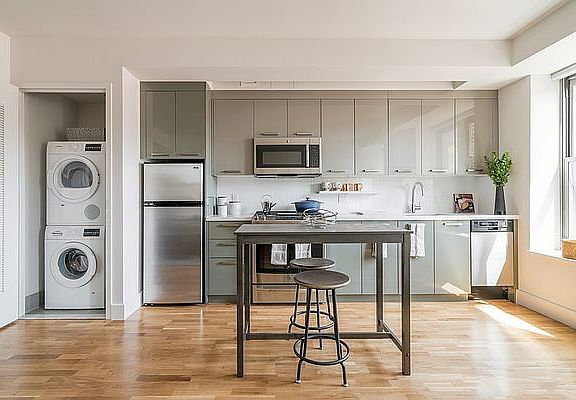 5th image of 310 Clarkson Ave #410