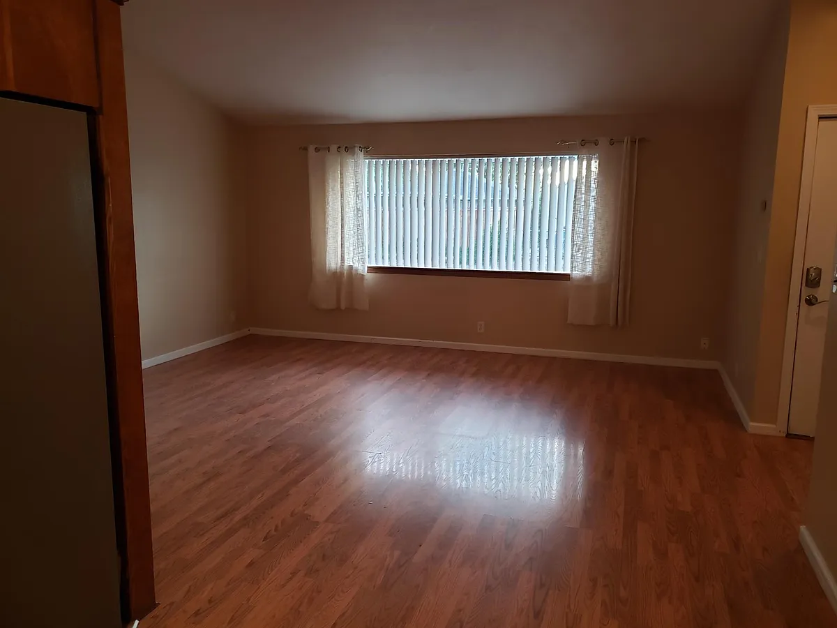 Building Photo - 1502 Torthay Pl