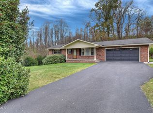 614 Fuller Ave, Elizabethton, TN 37643