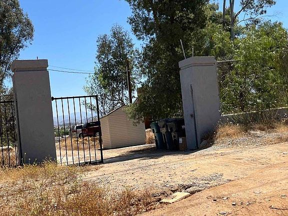 3rd image of 27680 Junipero Rd