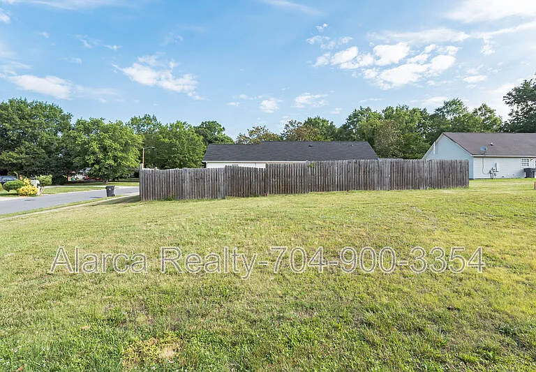 6532 David Ave — Photo 15