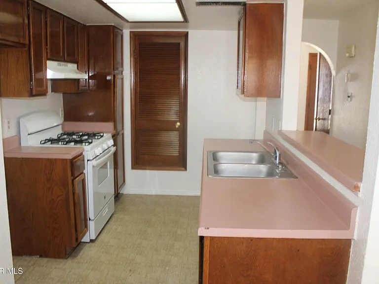 1472 Sierra De Oro Dr #0 — Photo 8
