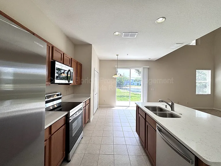 10036 Moorshire Cir — Photo 9