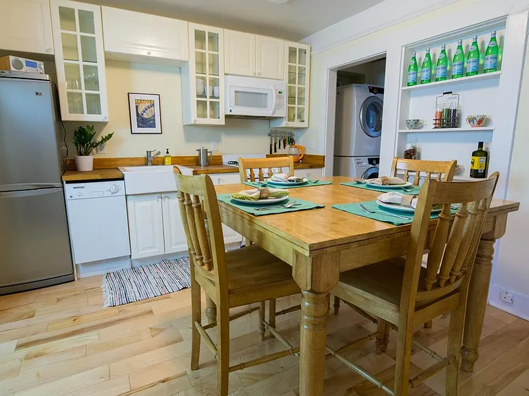 Eat in Kitchen
