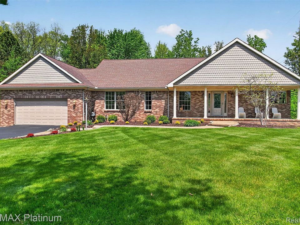 1st image of 59360 Foxpointe Ln