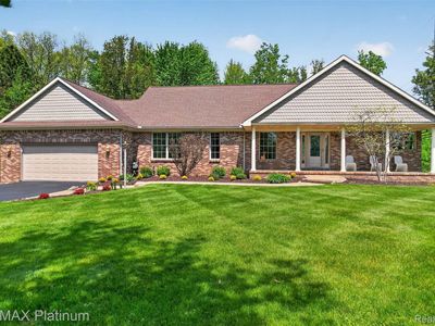 59360 Foxpointe Ln, South Lyon, MI, 48178