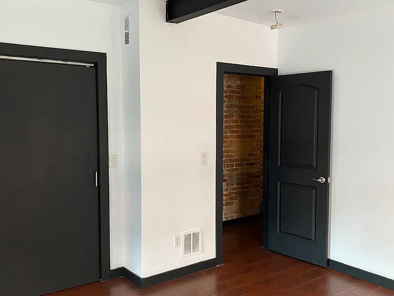 874 Oak St #B — Photo 10