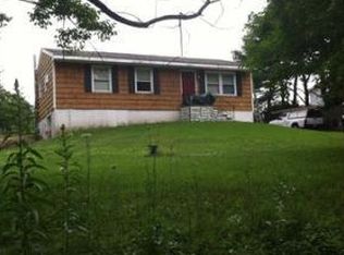 28 Podunk Rd, Sturbridge, MA 01566