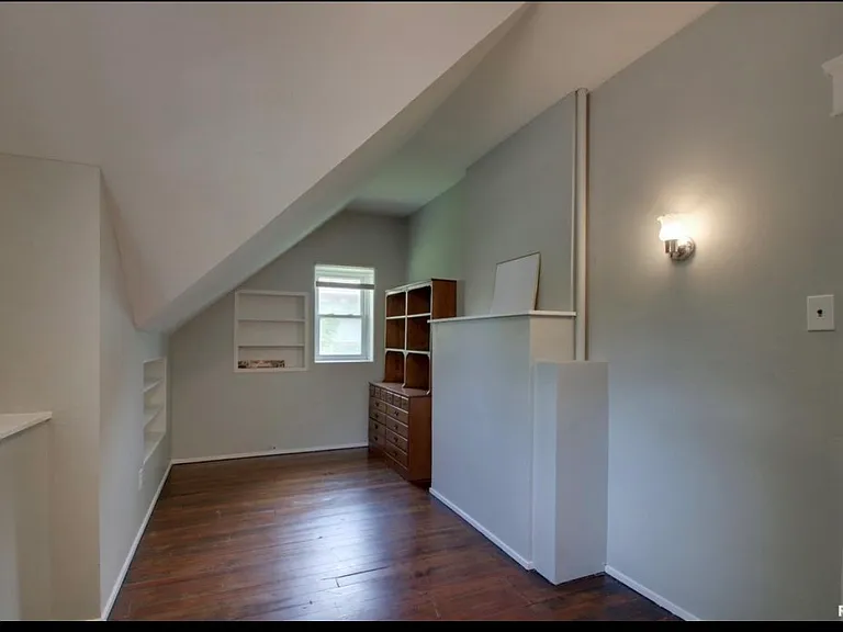 1601 State St — Photo 6