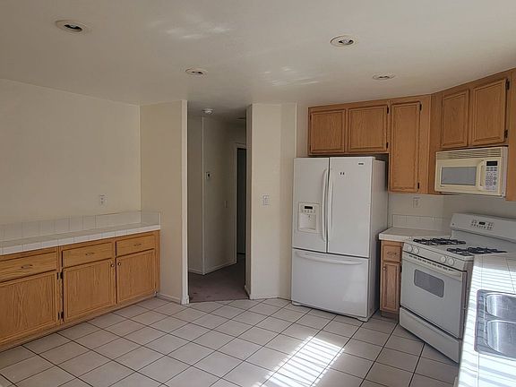 5th image of 6051 Dawn View Ln