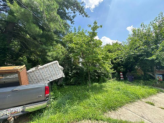 3rd image of 408 Dorchester Rd