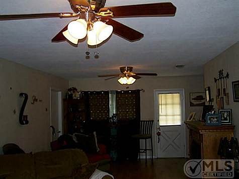5th image of 418 Garmon Dr