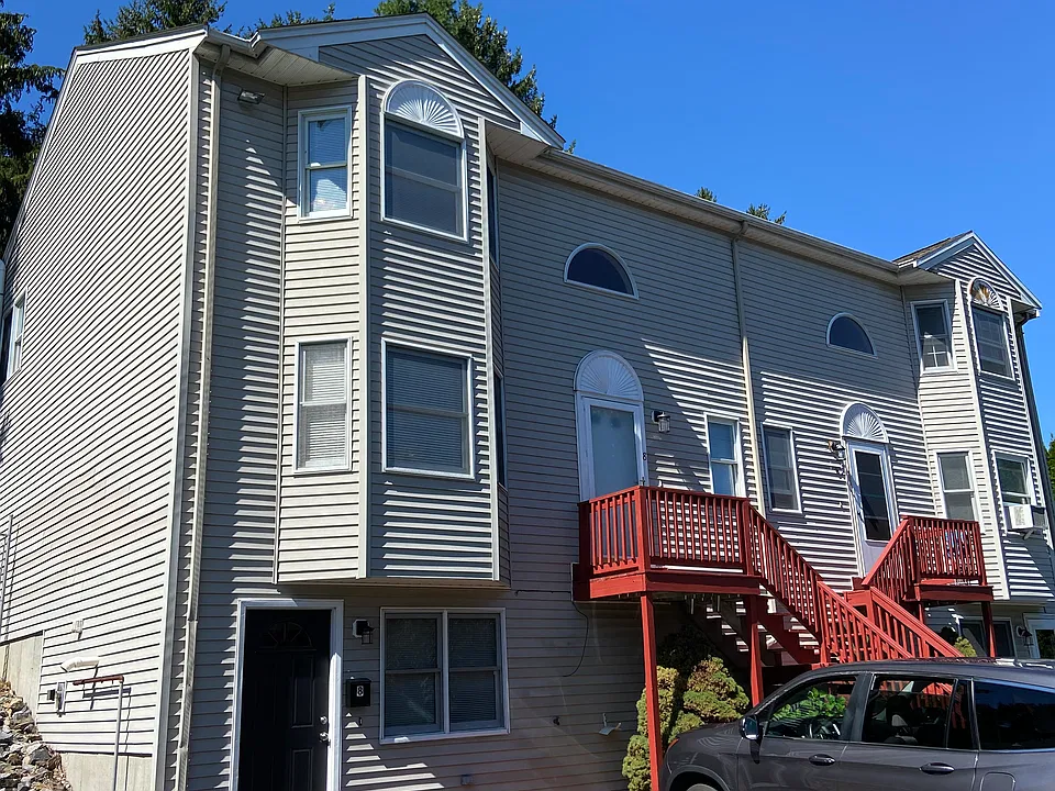 8 Boston Ave