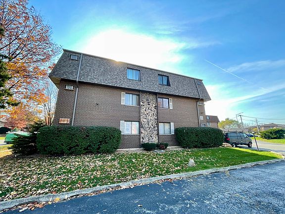4th image of 10504 S Highland Ave Unit 2B