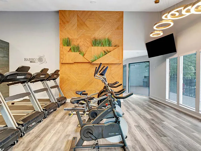 Aria North Hills — Photo 12