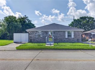 335 De La Ronde Dr, Chalmette, LA 70043
