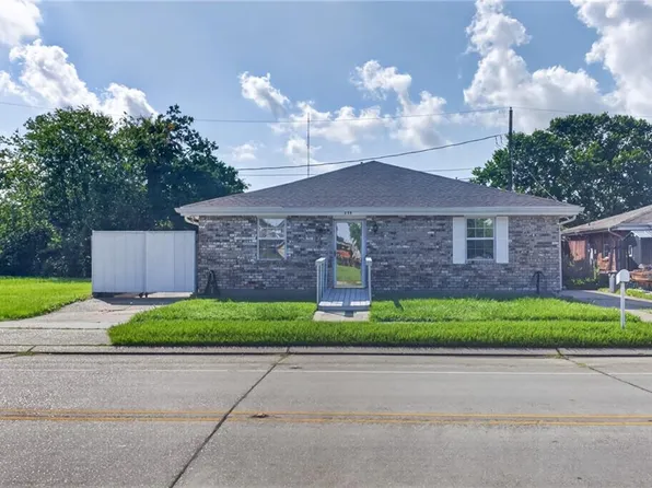 335 De La Ronde Dr, Chalmette, LA 70043