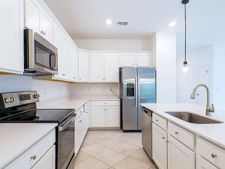 9143 Leatherwood Loop — Photo 4