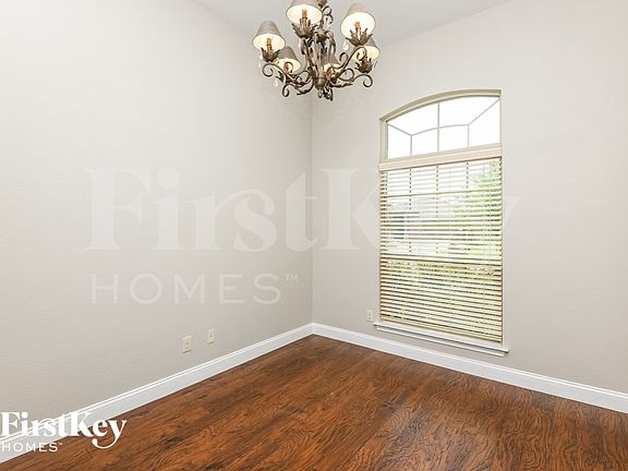 4th image of 3017 Beaver Creek Dr